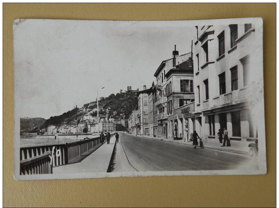 Carte Postale Ancienne : VIENNE : Les Nouveaux Quais Du Rhône Et La Colline De La Bâtie (animé) - Vienne