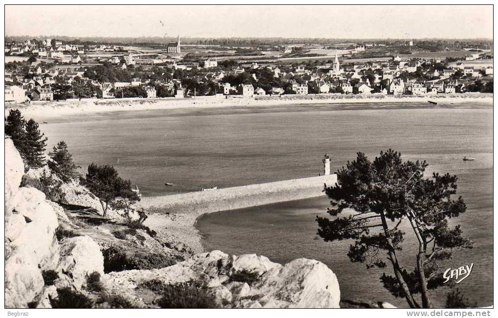 ERQUY        7   LA JETEE ET LA PLAGE AU CENTRE - Erquy