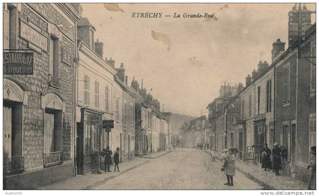 CPA (91) ETRÉCHY   /  La Grande Rue - Etrechy