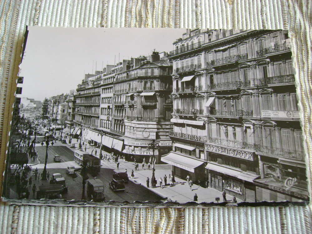 13 - MARSEILLE - MAGASINS BEAU PLAN -  VIERGE -CPSM CARTE PHOTO FORMAT CPA BON ETAT - Canebière, Centre Ville