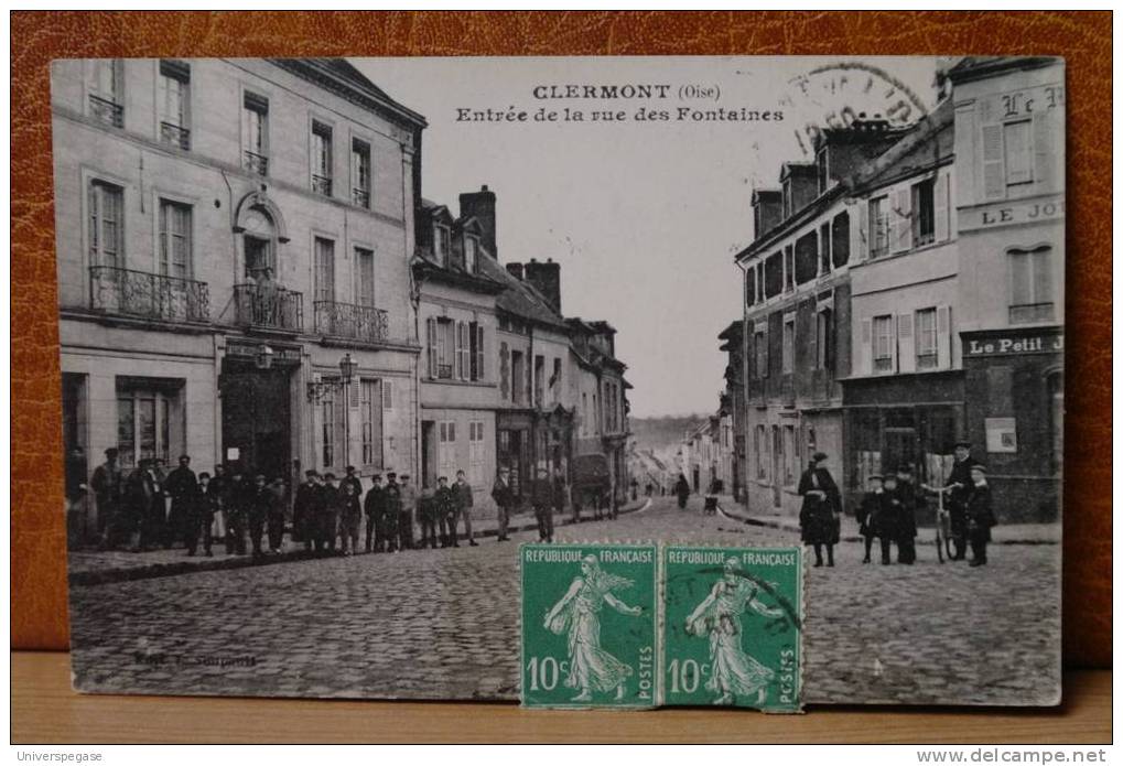 Clermont - Entree De La Rue Des Fontaines - Clermont