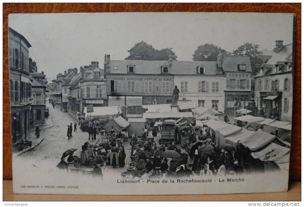 Liancourt - Place De La Rochefaoucault - Le Marche - Liancourt