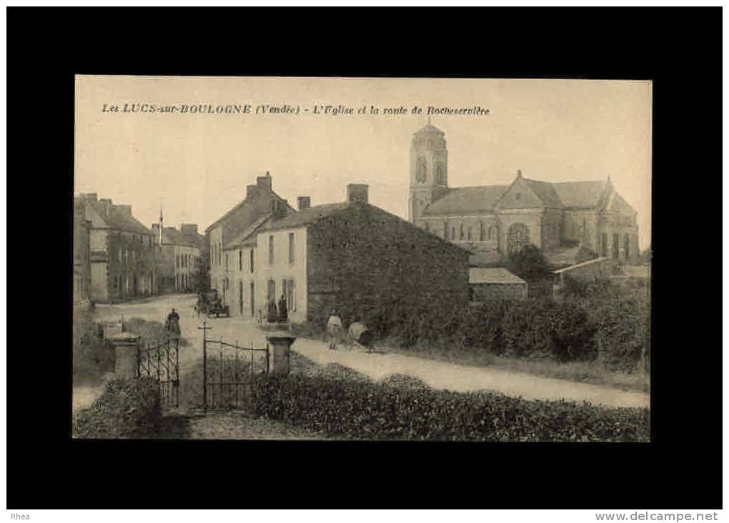 85 - LES LUCS-SUR-BOULOGNE - L´Eglise Et La Route De Rocheservière - Les Lucs Sur Boulogne