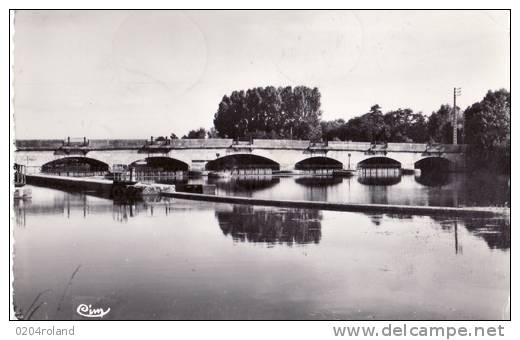 Champs - Grand Pont Et Entrée De L'Ecluse  : Achat Immédiat - Champs Sur Yonne