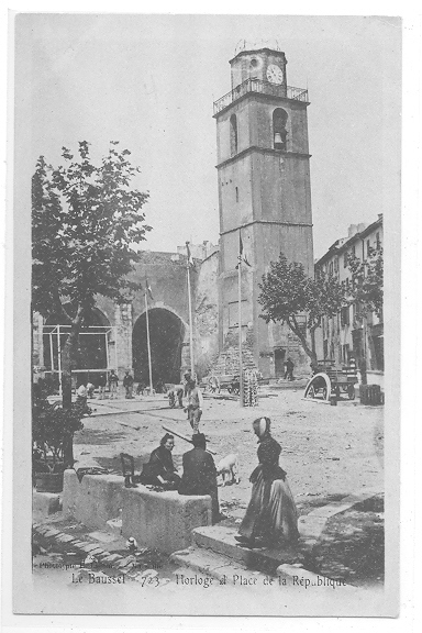 83 // LE BEAUSSET, Horloge Et Place De La République,  723 Lacour, ANIMEE - Le Beausset