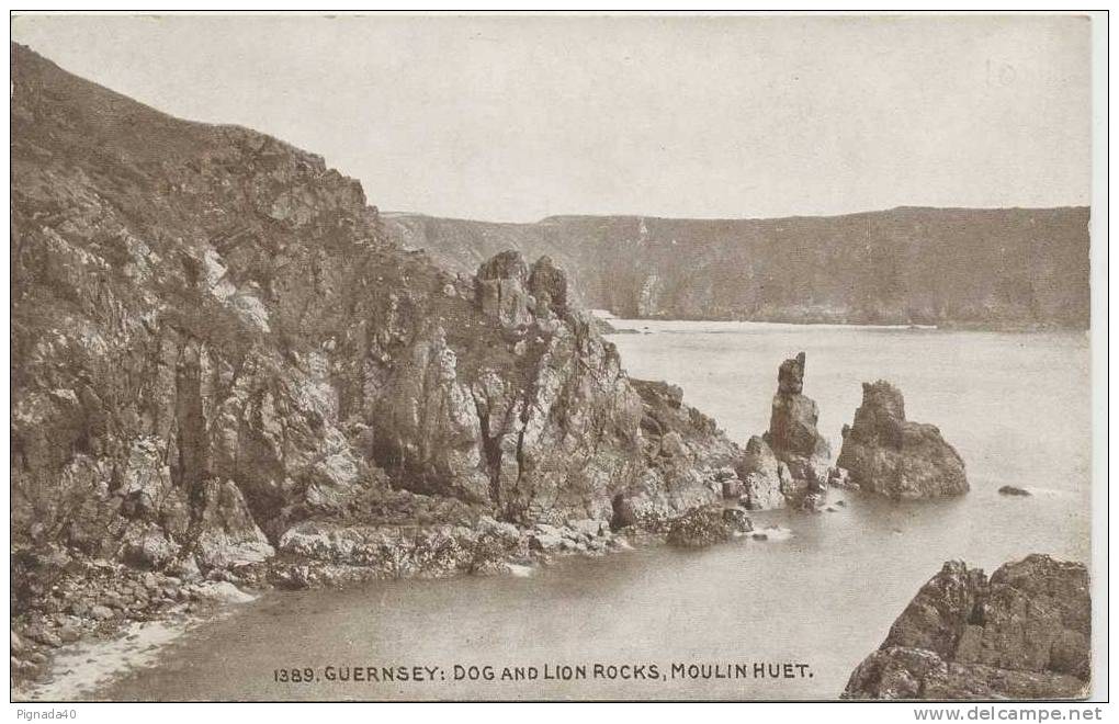 Cp , ROYAUME-UNI , GUERNSEY , Dog And Lion Rocks , Moulin Huet - Guernsey