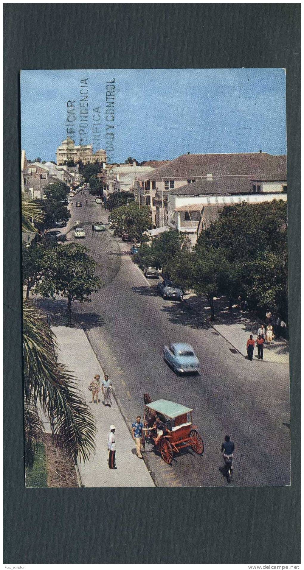 Amérique - Bahamas - Nassau  In The Bahamas - Bay Street - Bahamas