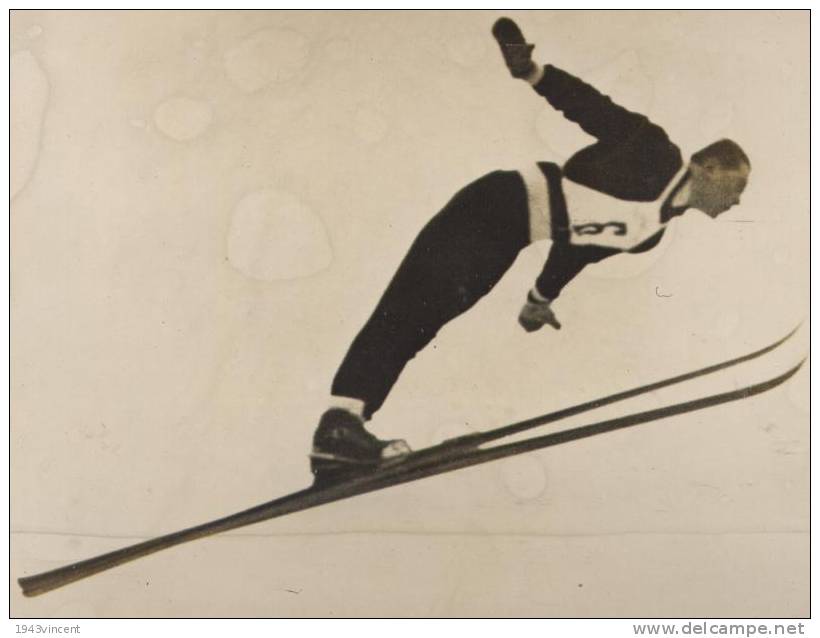 P 301 - PHOTO - BERGAMNN Remporte L'épreuve De Ski - Jeux Olympique - 1952 - Voir Descriptif - - Sports D'hiver