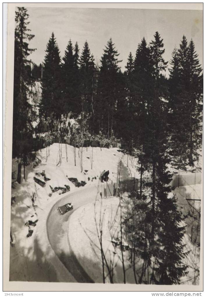 P 303 - PHOTO - Voici La Piste Olympique De Bobsleigh - 1952 - Voir Descriptif - - Sports D'hiver