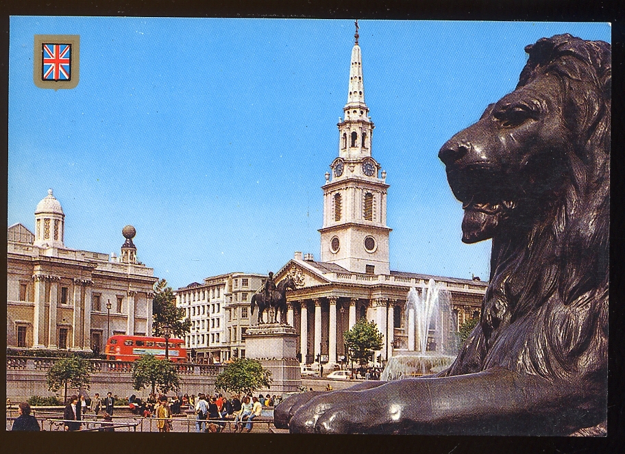 CPM  Royaume Uni LONDON  LONDRES  Trafalgar Square La Place Et Saint Martin In The Fields - Trafalgar Square