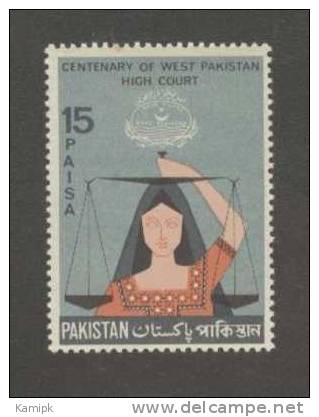 PAKISTAN MNH(**) STAMPS (CENTENARY OF LAHORE HIGH COURT  -1967) - Pakistan