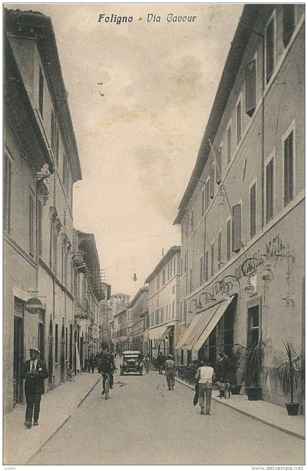 Cartolina - FOLIGNO - FULIGNO - VIA CAVOUR  - ANIMATA - FOLIGNO  - UMBRIA - Foligno