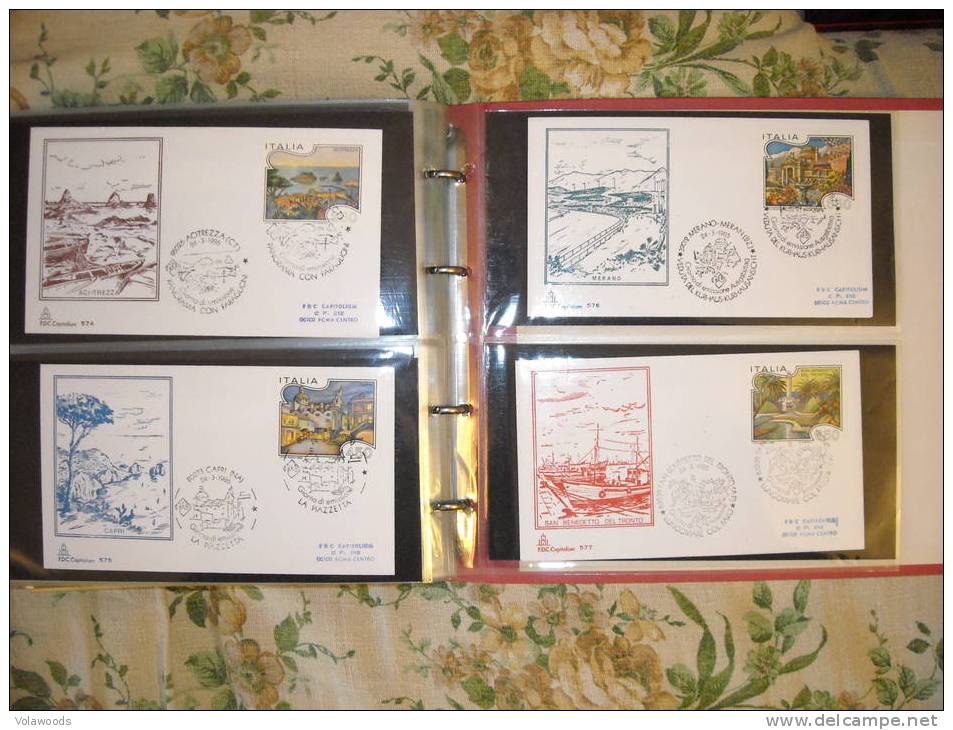 Italia - Collezione Completa Di Buste FDC Capitolium Dal 1965 Al 1989 Montate Su 8 Album! SPLENDIDE - Lotti E Collezioni