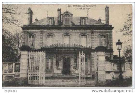 Fontenay Le Comte - Hotel De Ville - Fontenay Le Comte