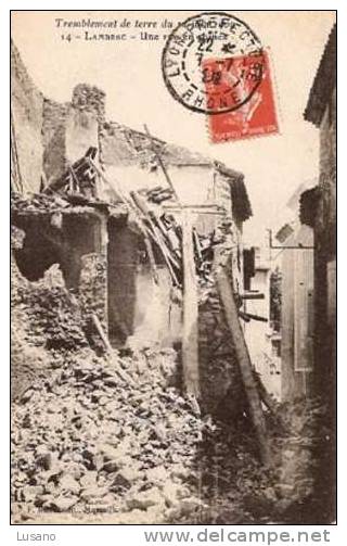 Lambesc - Une Rue En Ruines - Tremblement De Terre Du 11 Juin 1909 (carte écrite Le 7 Juillet 1909) - TBE - Lambesc