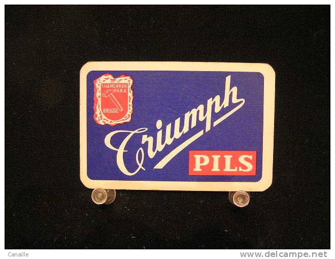 Playcard - Carte A Jouer,2 Dos De Cartes De La Brasserie-Brouwerij - Triumph Pils - T'Hamerken, Brugge .- - Autres & Non Classés