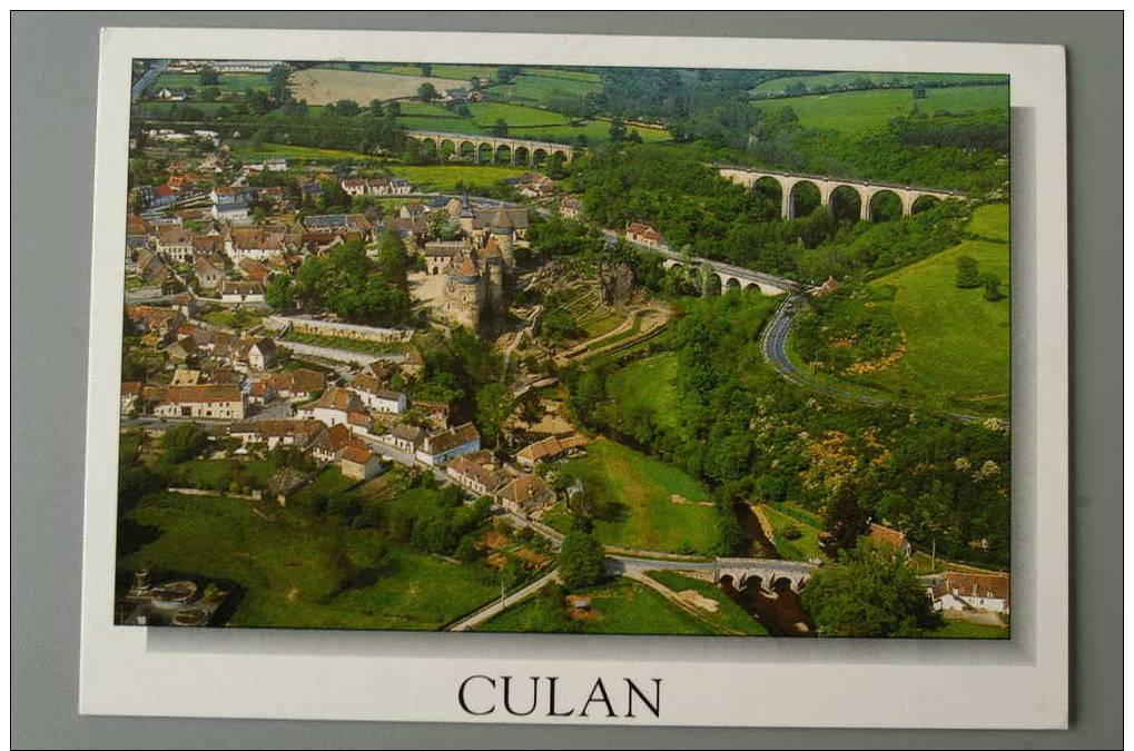 CPM CULAN (18 - Cher) - Vue Aérienne Sur Le Site, Le Château Et Les Ponts - Culan