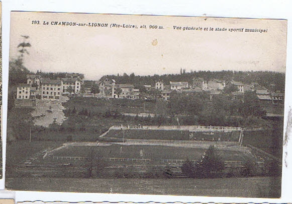 43    LE CHAMBON SUR LIGNON LE STADE - Le Chambon-sur-Lignon