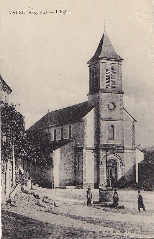 Vabre 12 - Fontaine Et Place Eglise - Vabres