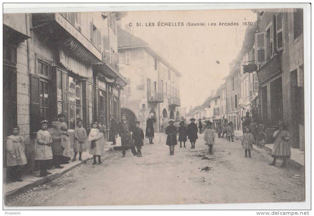 SAVOIE  LES ECHELLES  RUE ANIMEE  CARTE NEUVE - Les Echelles