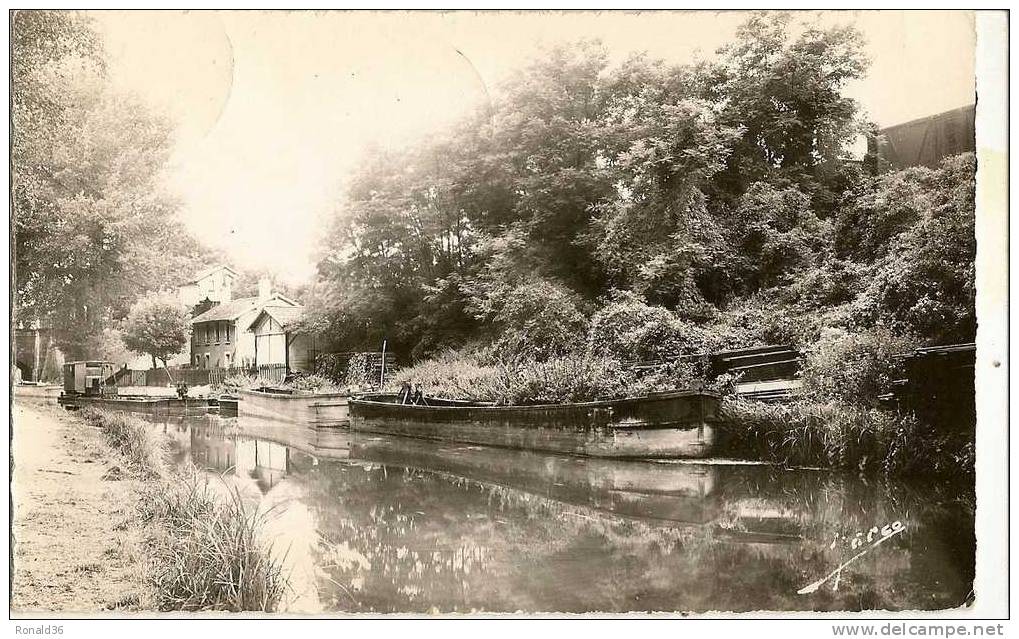 Cp 77 VILLEPARISIS MITRY Le NEUF Le Canal ( Péniches , Habitations ) - Villeparisis