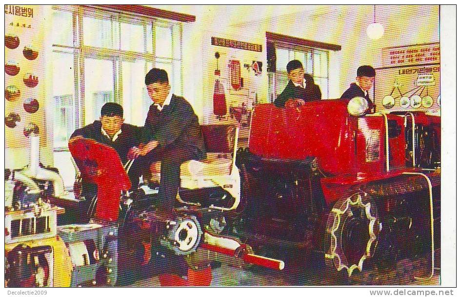 Tzs4470 North Korea Laboratoire Des Tracteurs Not Used Perfect Shape - Tracteurs