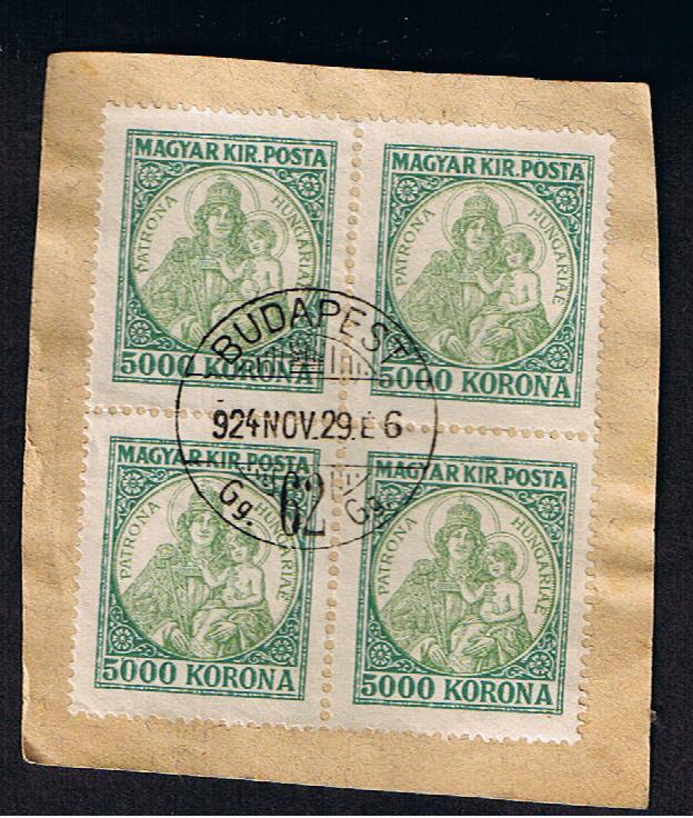 RB 647 -  1921 Madonna & Child 5000 Korona Stamp - Block Of 4 - Very Fine Used - Gebraucht