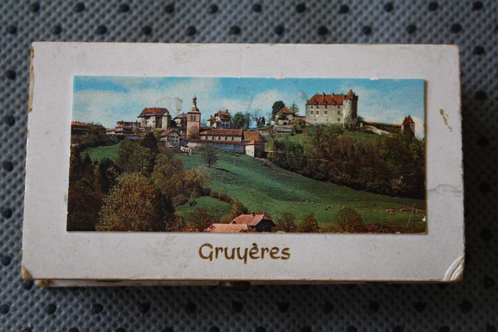 3 BOITES D'ALLUMETTES EN UNE   DE GRUYERES  EN SUISSE TABACS ET OBJETS Liés 9 X 5 CM - Boites D'allumettes