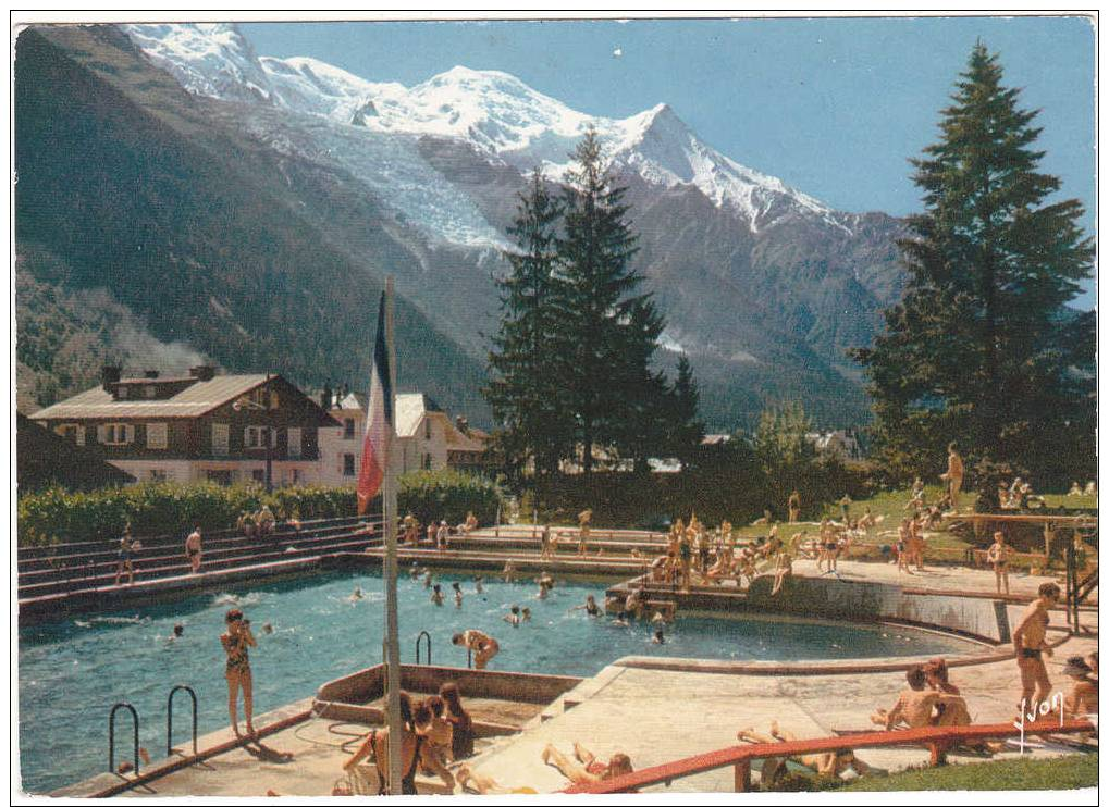 CHAMONIX-MONT-BLANC  (Hte-Savoie)  -  La  Piscine  Et  Le  Mont-Blanc - Chamonix-Mont-Blanc