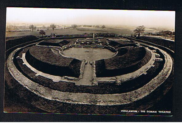 RB 648 - Early Real Photo Postcard The Roman Theatre Verulamium St Albans Hertfordshire - Herefordshire