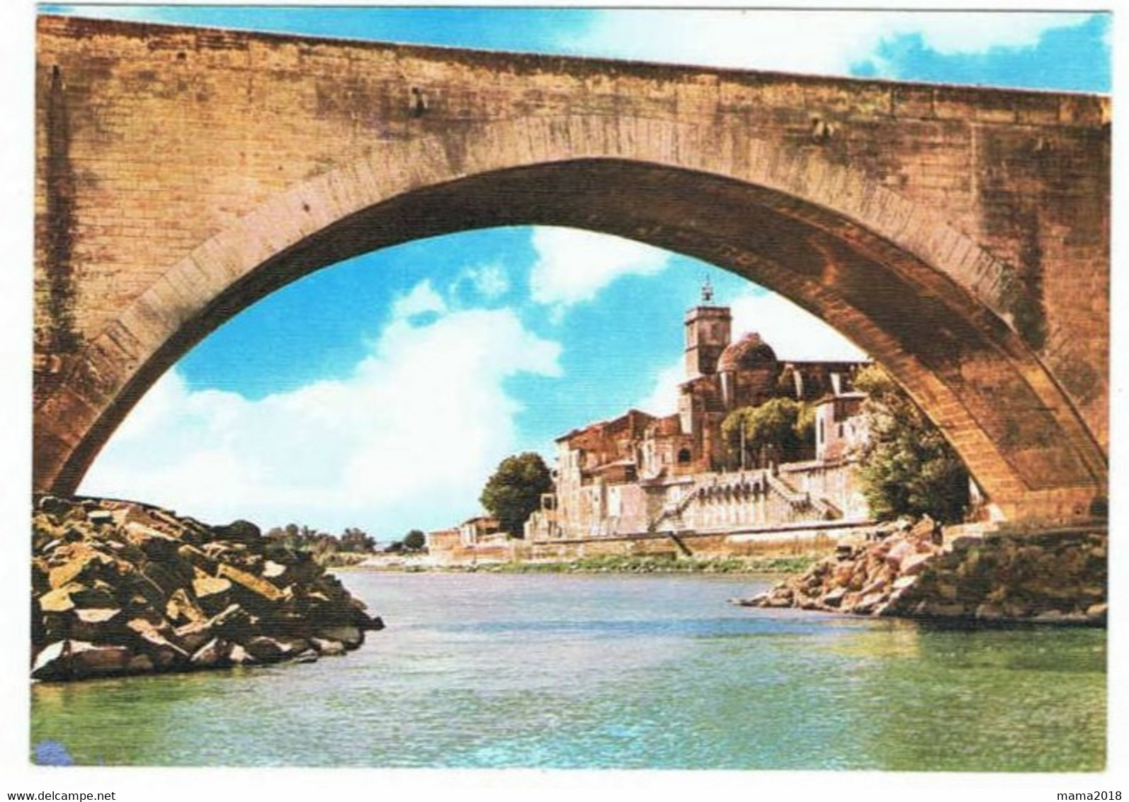 Pont St Esprit      . L'eglise  Vue Par _dessous Le Pont - Pont-Saint-Esprit