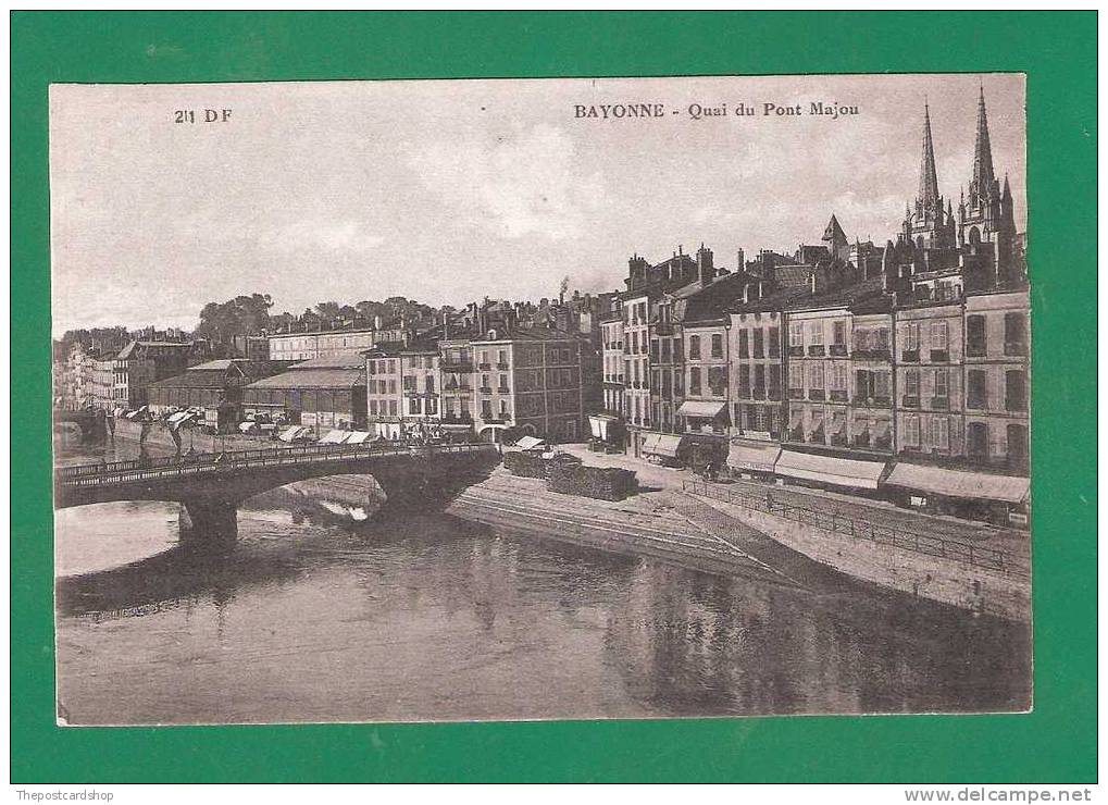 CPA 64 BAYONNE QUAI DU PONT MAJOU MORE FRANCE LISTED @ 1 EURO - Bayonne