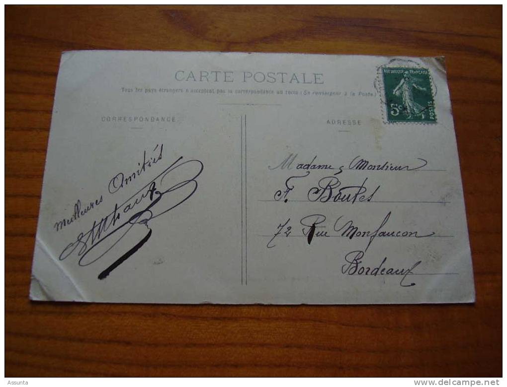 Coiffeur Et Personnages Sur Le Cours Du Port Et La Gironde à Pauillac . Colorisée - Pauillac