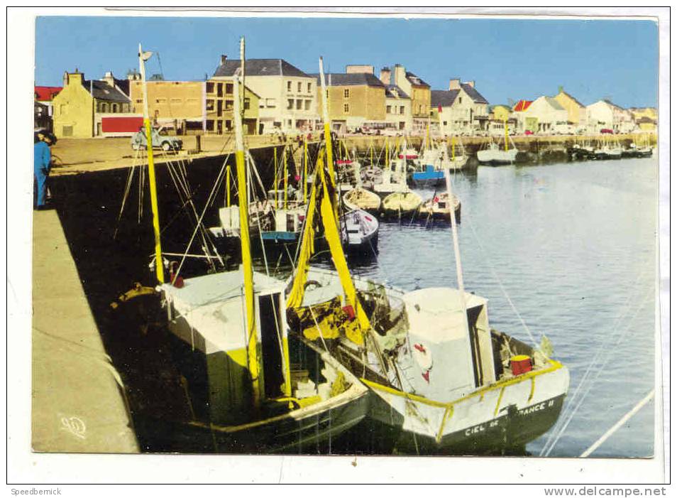 13837 SAINT VAAST LA HOUGUE  Le Port . 1666 Cap . Bateau Pecheur "ciel De France 2 " Colorisée - Saint Vaast La Hougue