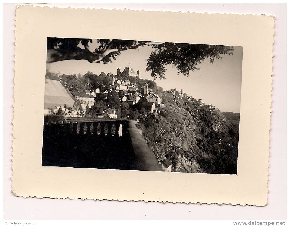 Photographie , 11 X 8 , Madagascar , Tananarive , Palais De La Reine , RANAVALO , Vu De La Place Ranchot , 1955 - Places