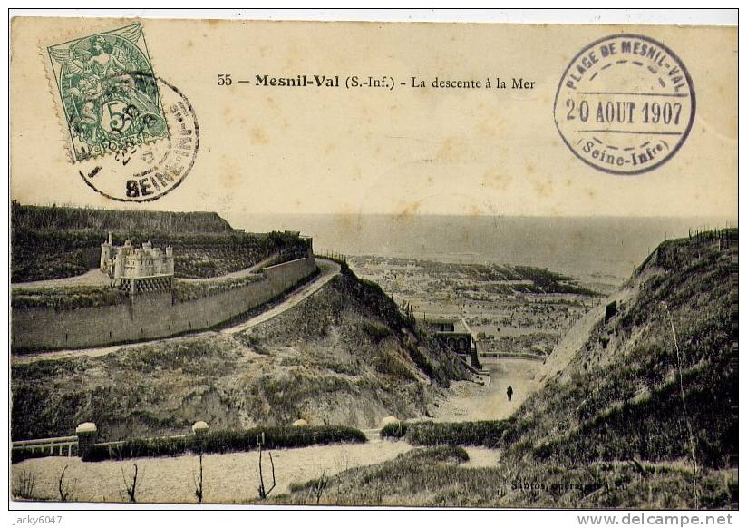 MESNIL-VAL (Seine Inférieure) - La Descente à La Mer - Mesnil-Val