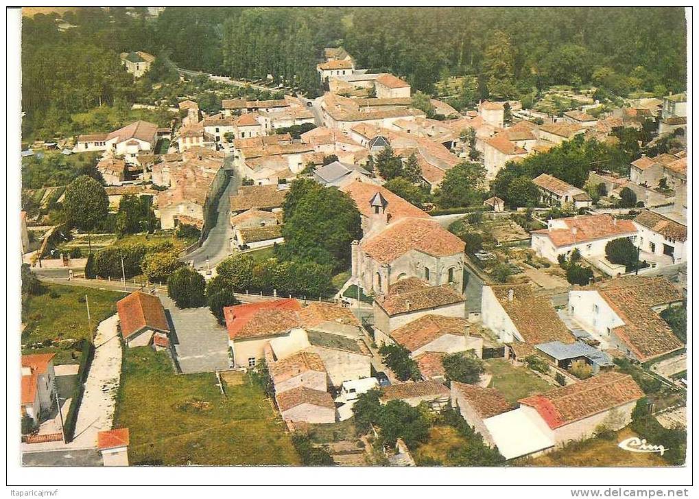 Charente Maritime    : DAMPIERRE  Sur  BOUTONNE  :  Vue  Aérienne - Dampierre-sur-Boutonne