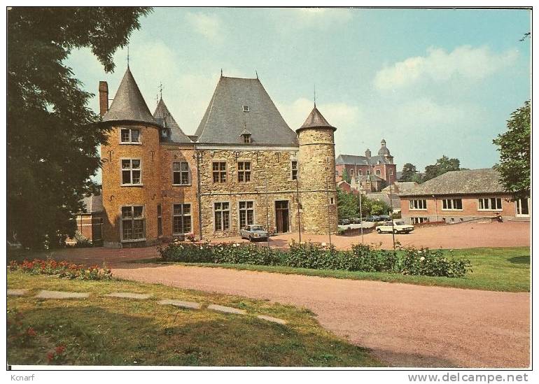 CP De GEMBLOUX " Chateau Du Bailli Et L'église " . - Gembloux