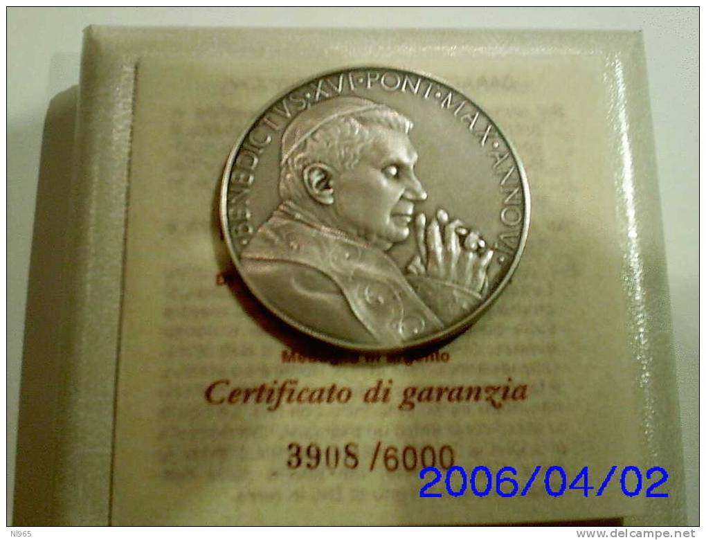 VATIKAN - VATICANO BENEDETTO XVI - MEDAGLIA ANNUALE PAPALE ANNO VI  ( 2010 ) ARGENTO - ASTUCCIO ORIGINALE - Andere & Zonder Classificatie