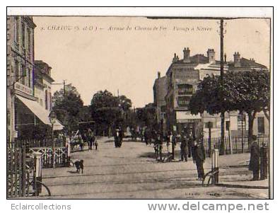 Chatou.. Avenue Du Chemin De Fer .. Passage A Niveau - Chatou