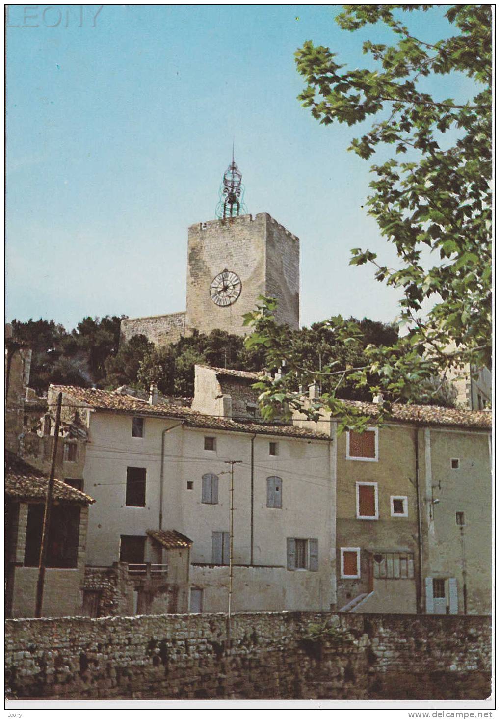 CPM  De PERNE Les  FONTAINES (84) - Vieux Donjon De L'Ancine Château Des Comtes De Toulouse - Pernes Les Fontaines