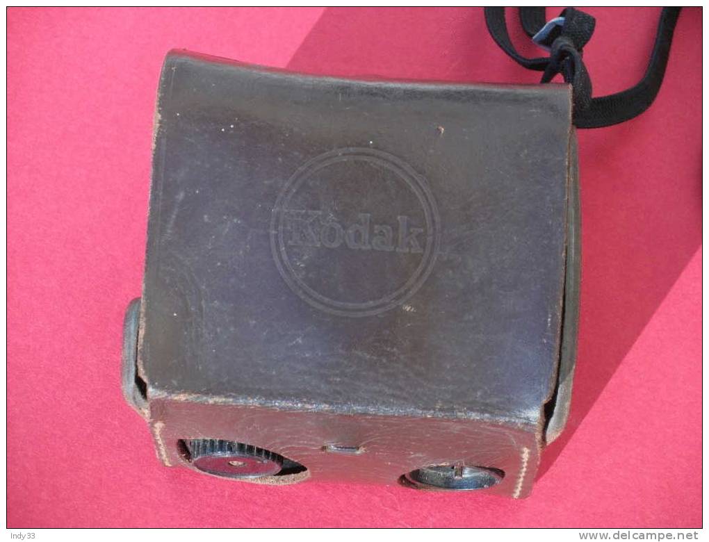 - APPAREIL KODAK BROWNIE STARLET CAMERA DANS SON ETUI . - Appareils Photo