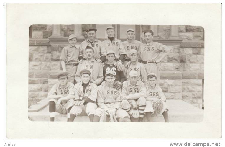 S.N.S. Baseball Team, Montana(?), C1900s Vintage Real Photo Postcard, Nice Image Of Equipment - Honkbal