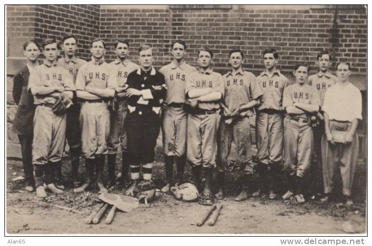 1911 Utica Ohio High School Baseball Team On 1910s Vintage Real Photo Postcard - Honkbal