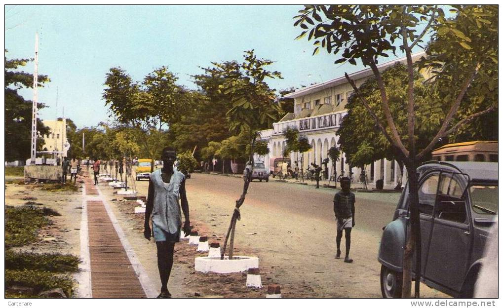 Tchad,fort Lamy, Avenue Edouard ( Photo Véritable),avec 2cv,avant Sa Rénovation Rare - Ciad