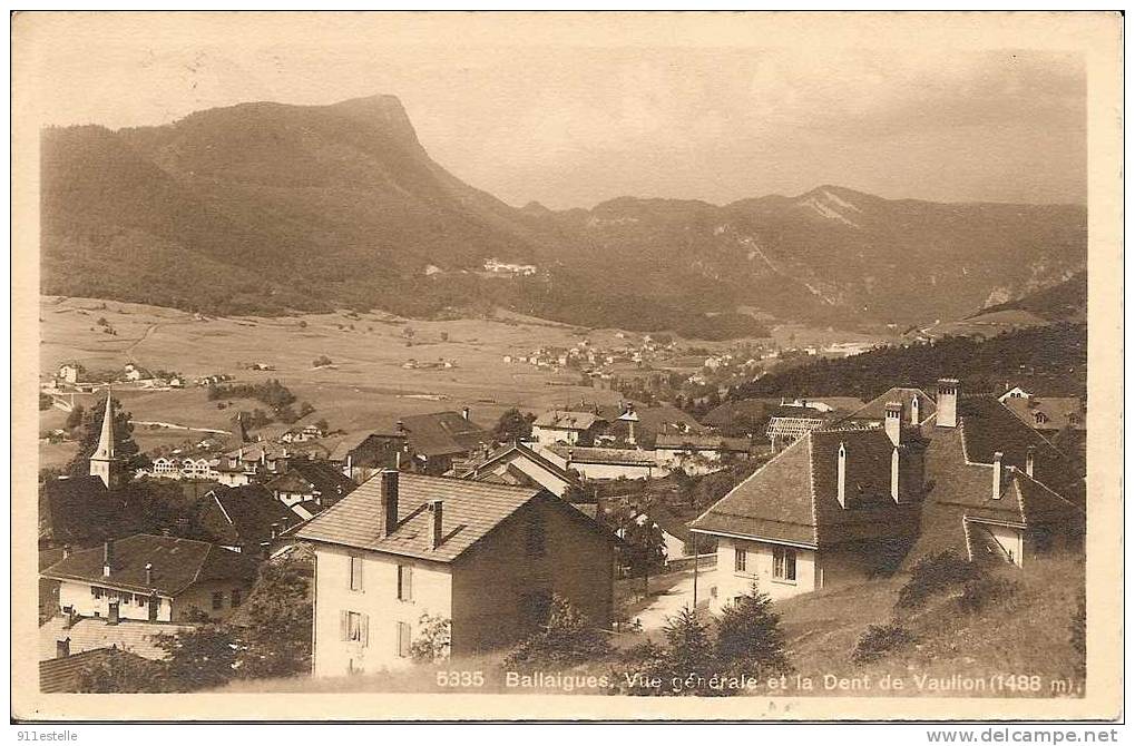 Suisse -    BALLAIGUES , Vue Générale Et La Dent De Vaulion ( 1488m ) - Ballaigues