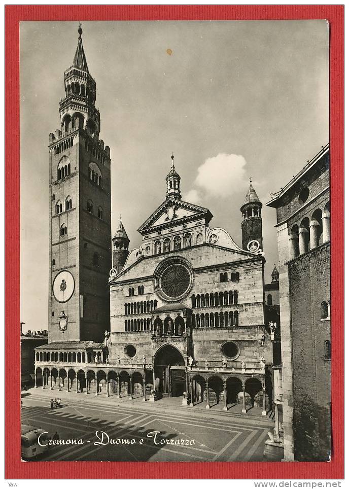 ITALIA 1955 CREMONA, DUOMO ED IL TORRAZZO.VIAGGIATA. ANNULLO CREMONA - Cremona