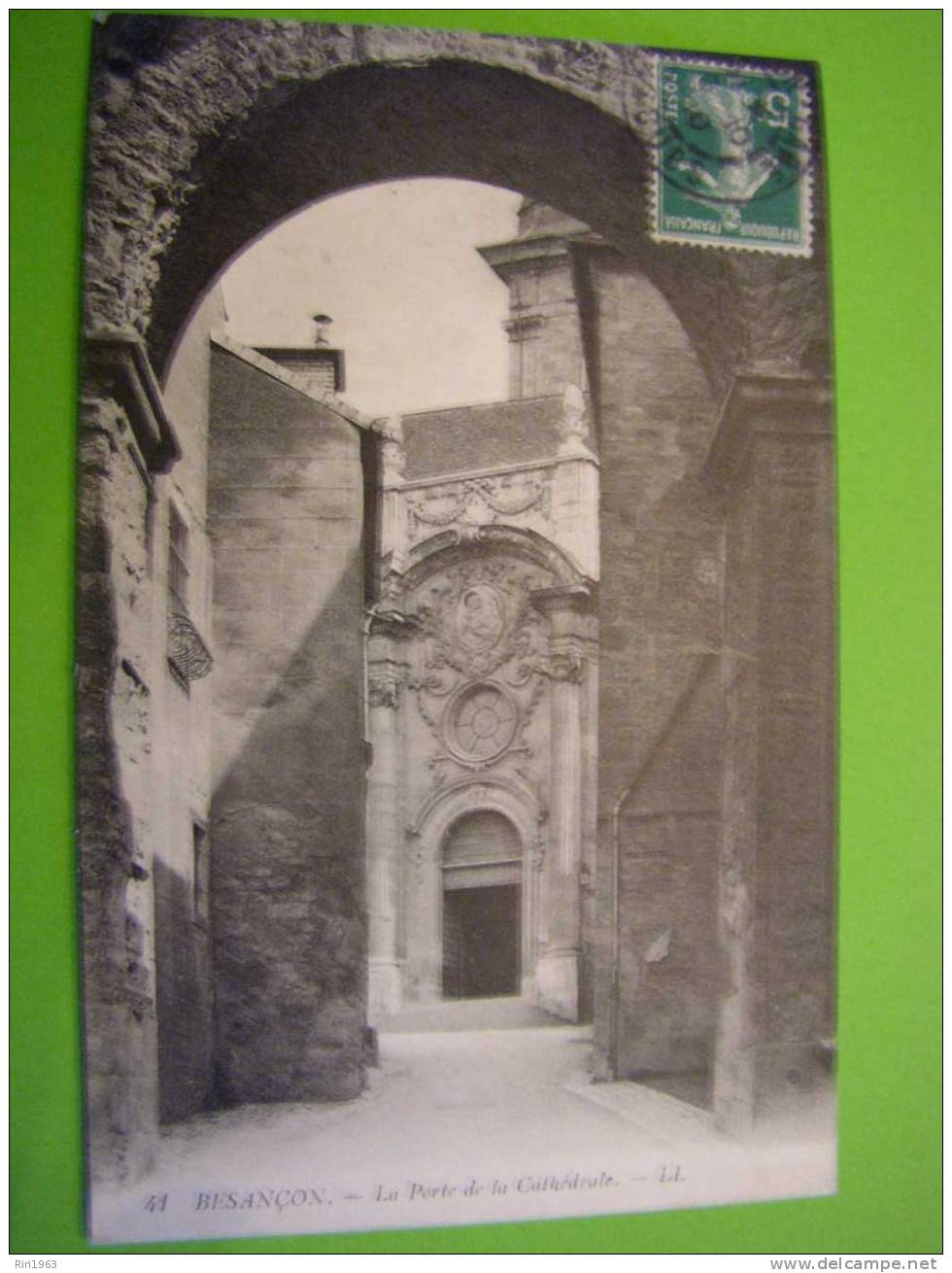 25-besançon-la Porte De La Cathedrale - Besancon