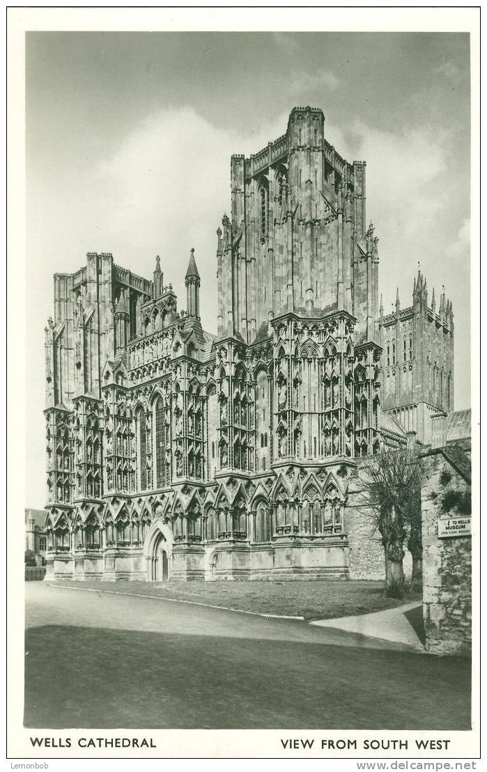 Britain United Kingdom - Wells Cathedral, View From South East - Real Photograph Postcard [P1708] - Wells