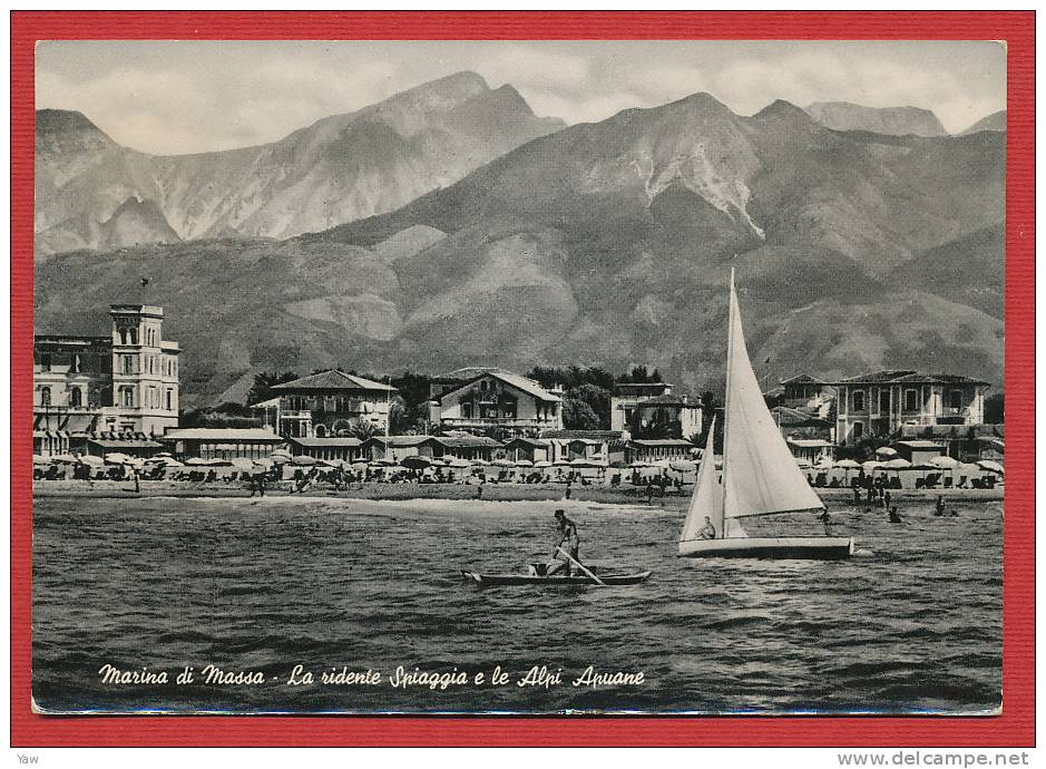 ITALIA 1952 MARINA DI MASSA SPIAGGIA E LE ALPI APUANE. VIAGGIATA. ANNULLO MARINA DI MASSA CARRARA - Massa